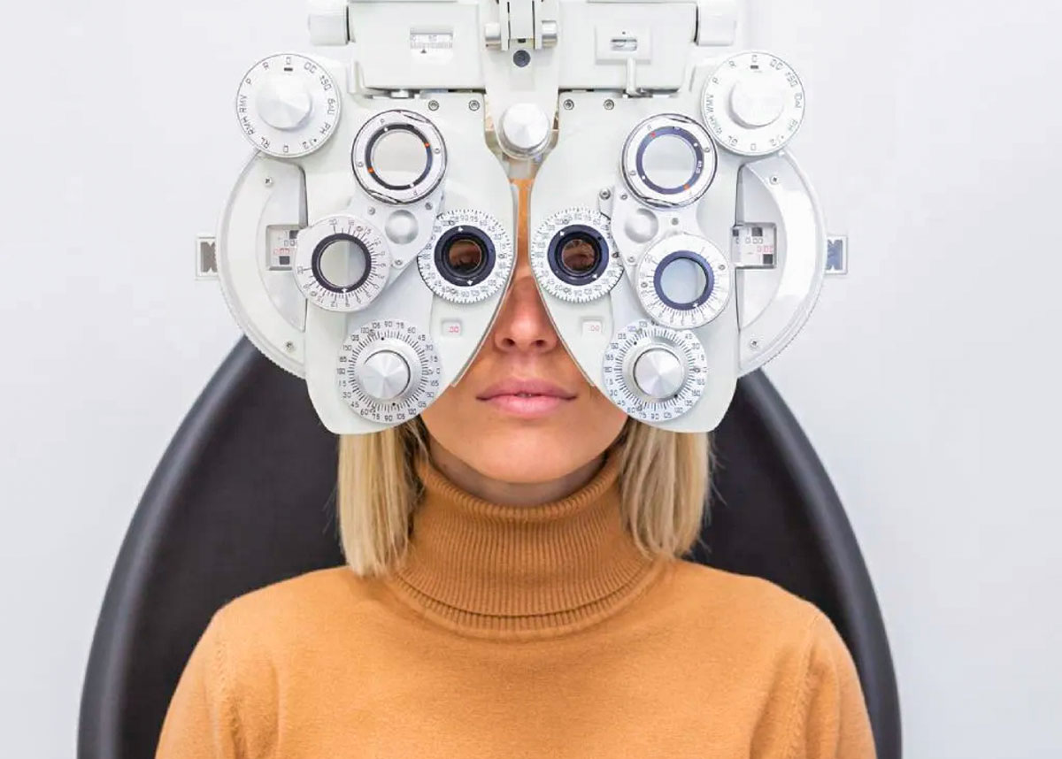 La tua vista merita la massima professionalità. Presso Ottica Andrea, l'analisi visiva non è solo un esame, ma il primo passo verso il tuo benessere visivo completo.